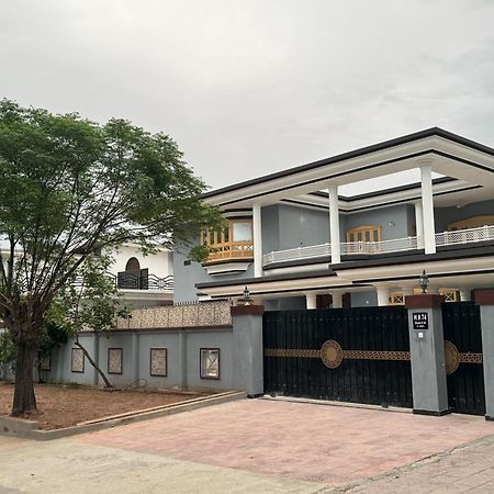 Royal Executive Inn Guest House 이슬라마바드 외부 사진
