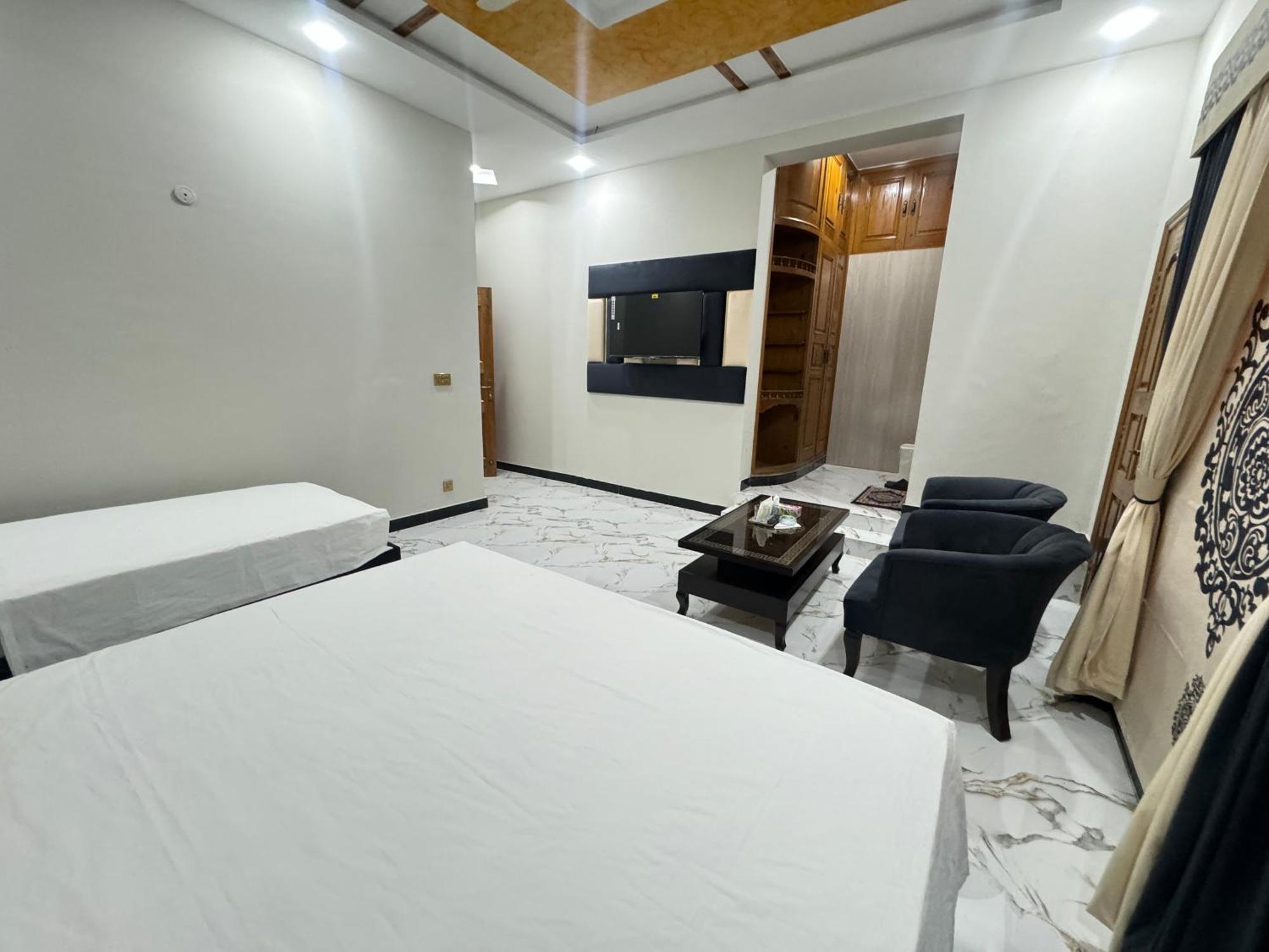 Royal Executive Inn Guest House 이슬라마바드 외부 사진