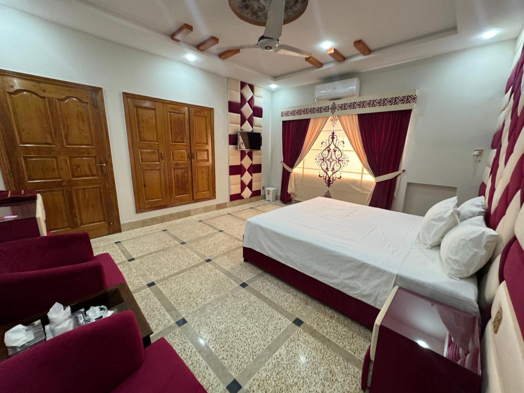 Royal Executive Inn Guest House 이슬라마바드 외부 사진