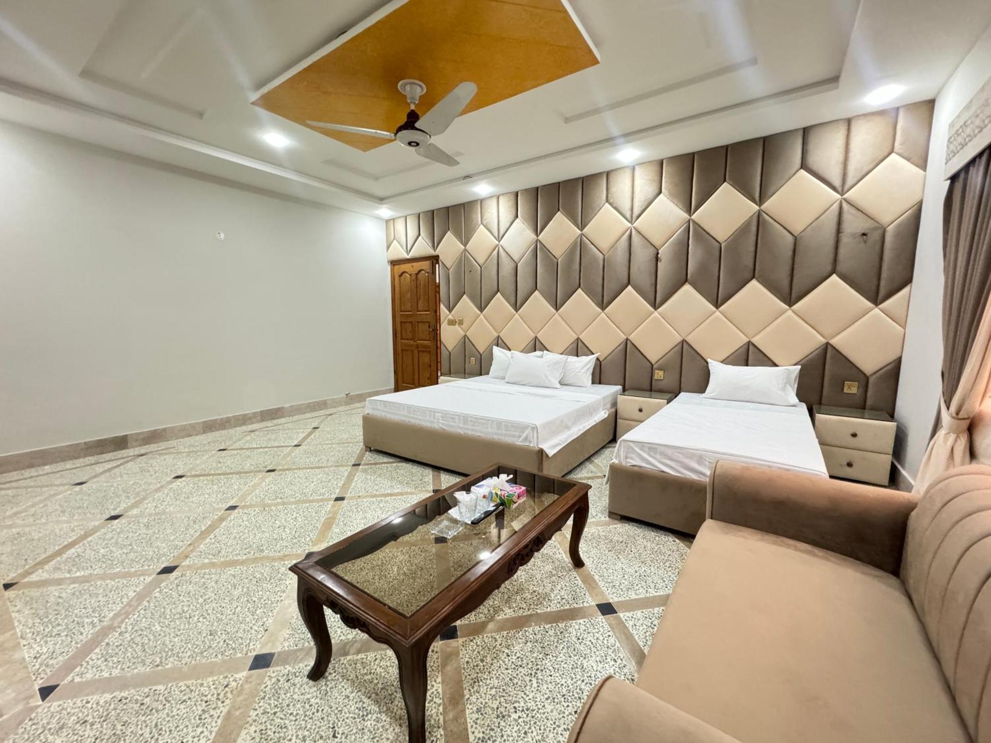 Royal Executive Inn Guest House 이슬라마바드 외부 사진