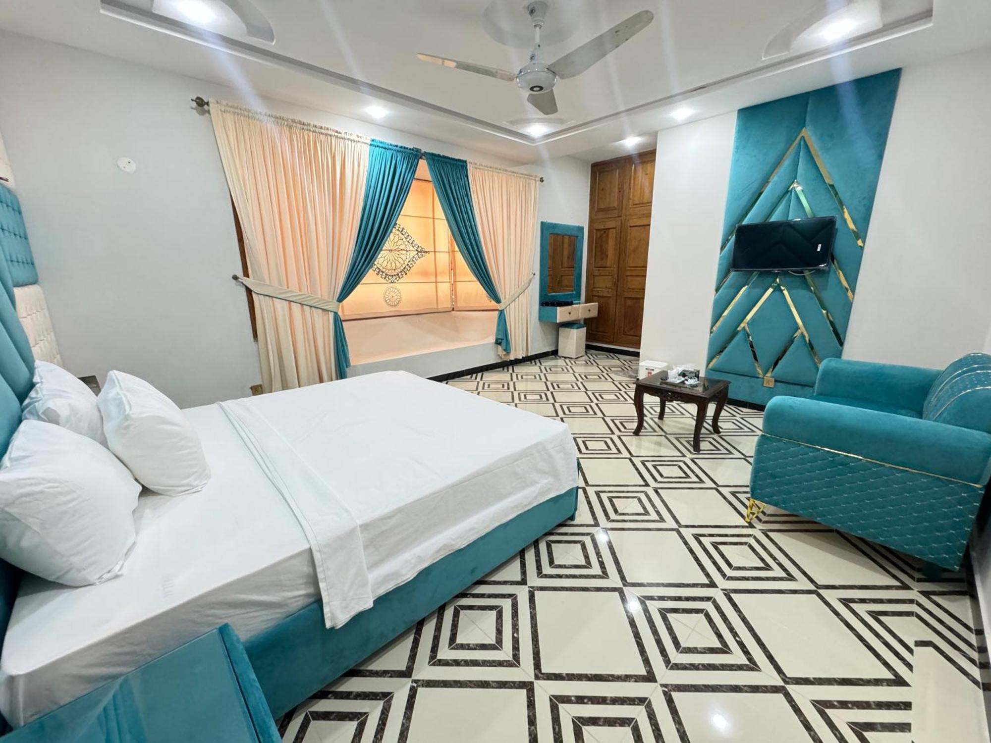 Royal Executive Inn Guest House 이슬라마바드 외부 사진