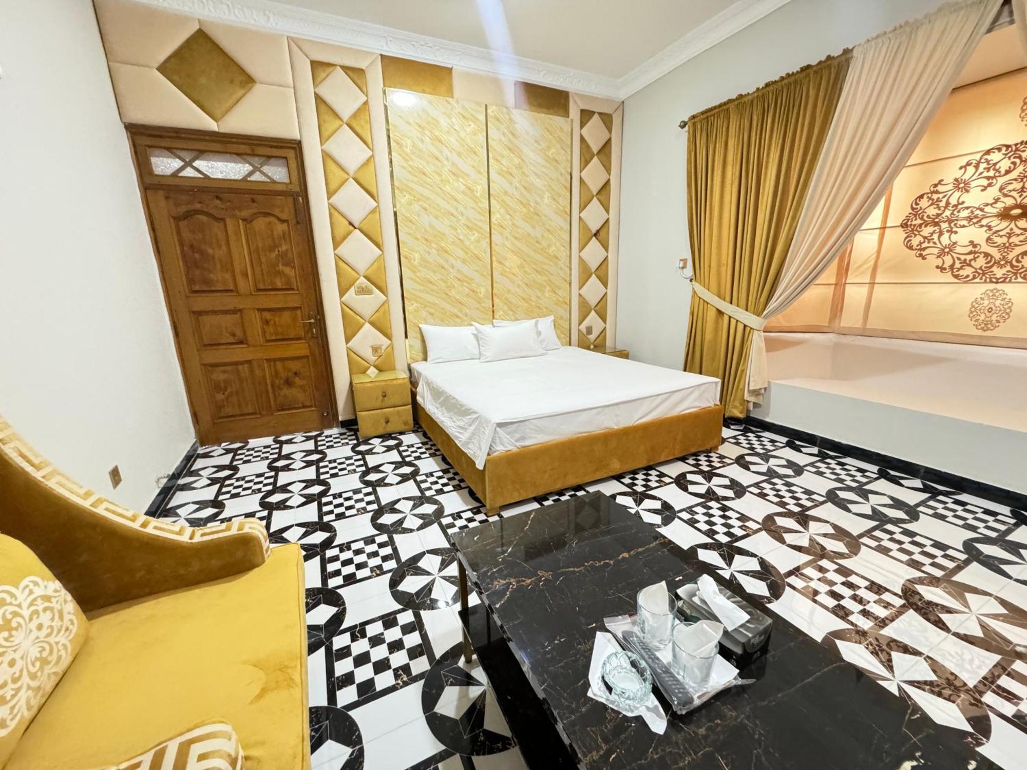 Royal Executive Inn Guest House 이슬라마바드 외부 사진
